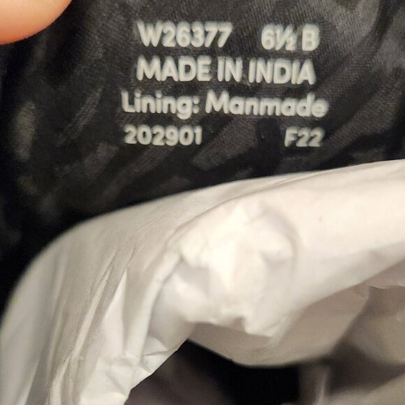 Cole Haan Women's Summit Chukka Bootie Boot. NWT. Size 6.5 - Picture 8 of 10